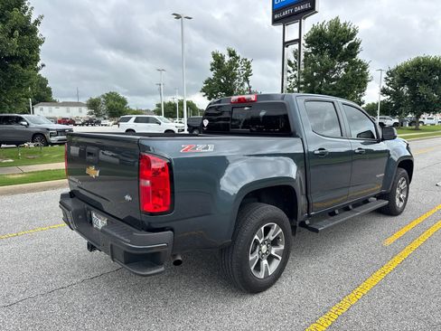 Used 2019 Chevrolet Colorado Z71 AWD/4WD image 4
