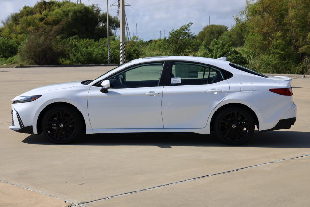 New 2026 Toyota Camry SE w/ Multimedia Upgrade Package FWD image 4