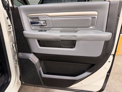 Used 2019 RAM 1500 Big Horn RWD image 33
