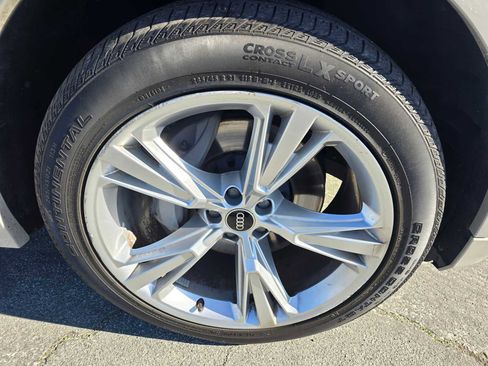 Used 2021 Audi Q8 Prestige w/ Prestige Package image 9