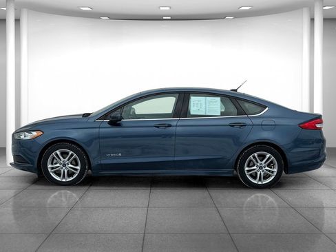 Used 2018 Ford Fusion S image 2