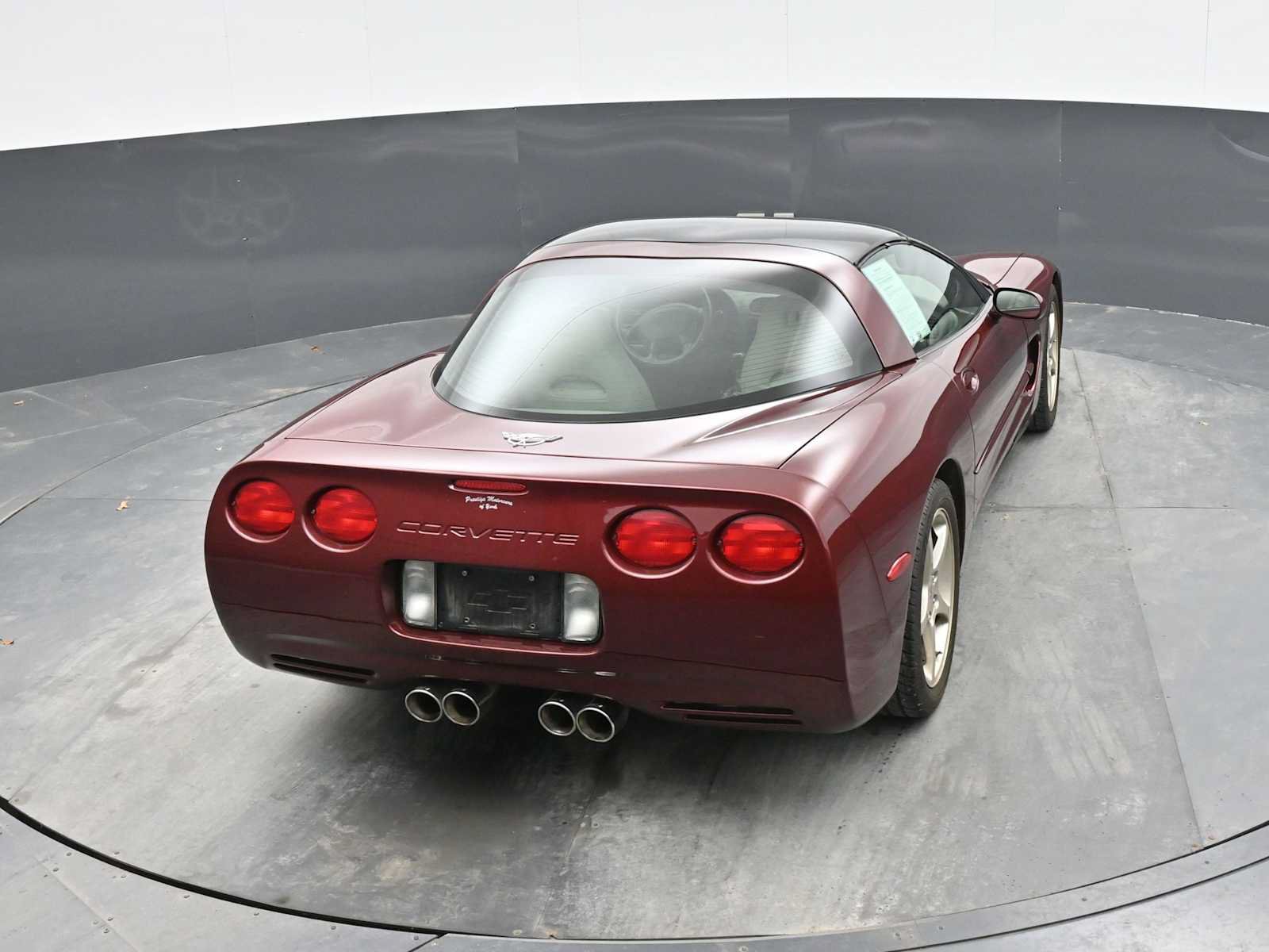 Used 2003 Chevrolet Corvette Coupe w/ Preferred Equipment Group RWD image 21