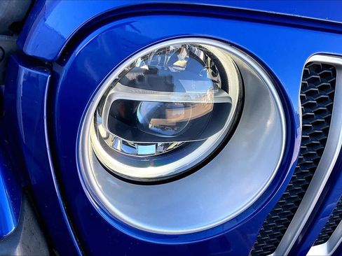 Used 2019 Jeep Wrangler Unlimited Sahara w/ Dual Top Group image 27