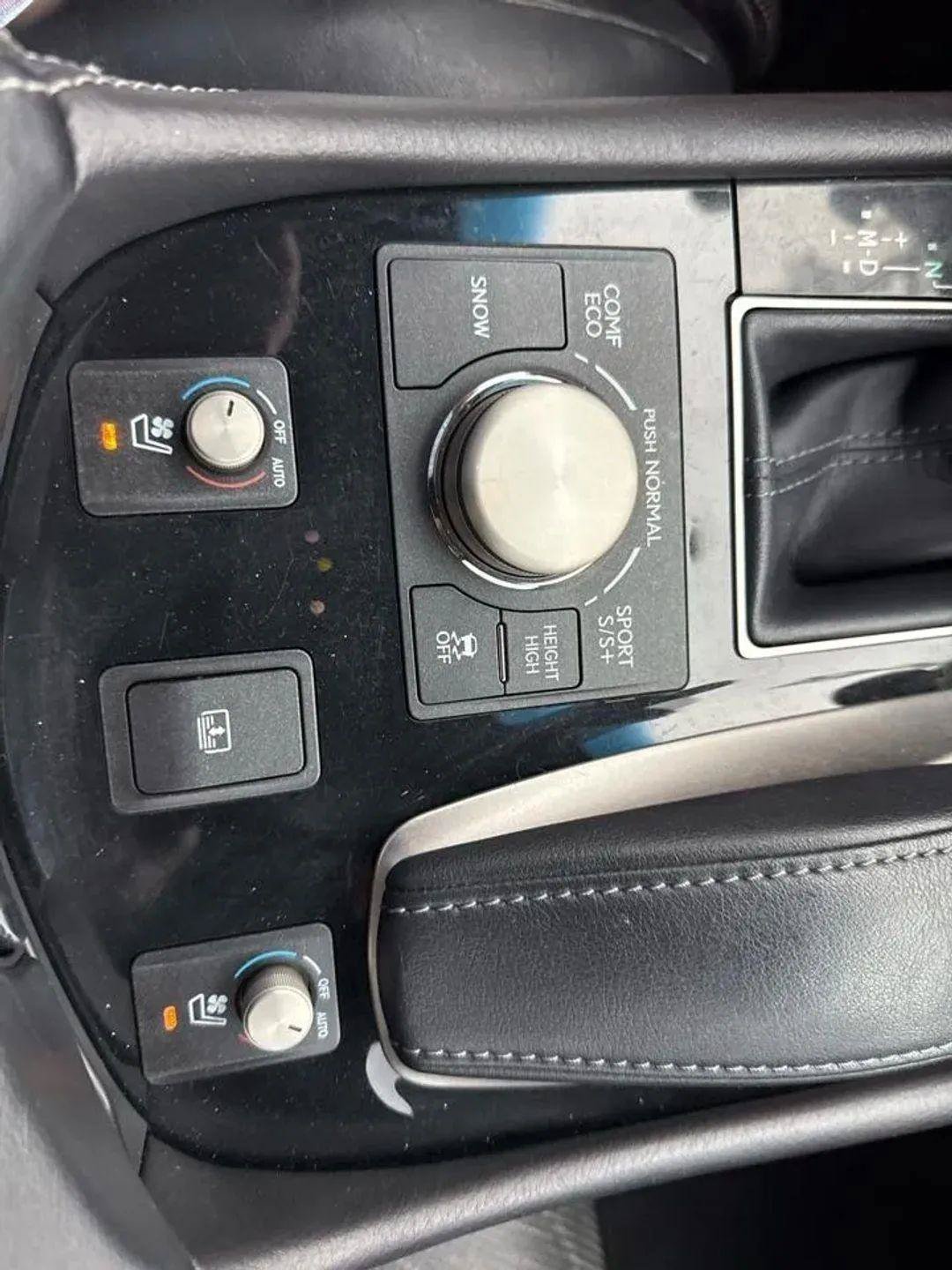 Used 2015 Lexus LS 460 w/ F Sport Package RWD image 25