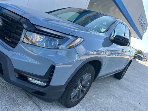 Used 2023 Honda Ridgeline Sport image 3