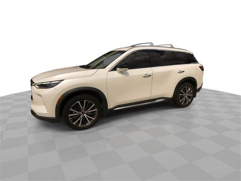 Used 2023 INFINITI QX60 Sensory w/ Cargo Package image 7