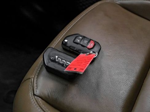 Used 2021 Jeep Wrangler Rubicon AWD/4WD image 43