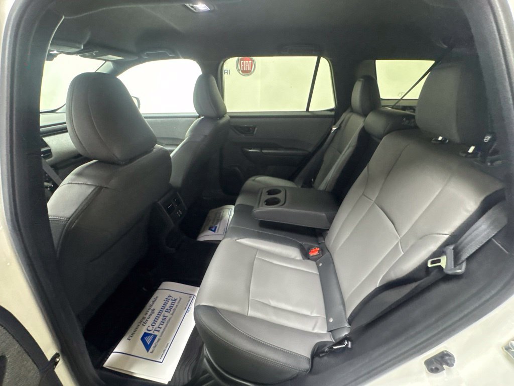 Used 2026 Subaru Outback Premium AWD/4WD image 29