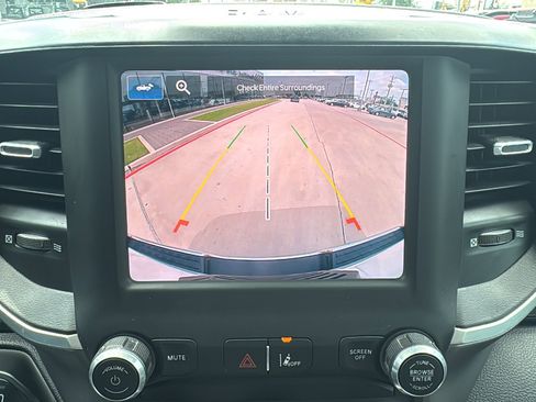 Used 2022 RAM 1500 Big Horn AWD/4WD image 17