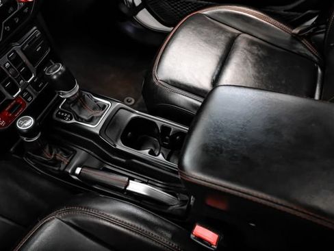 Used 2021 Jeep Wrangler Unlimited Rubicon AWD/4WD image 22