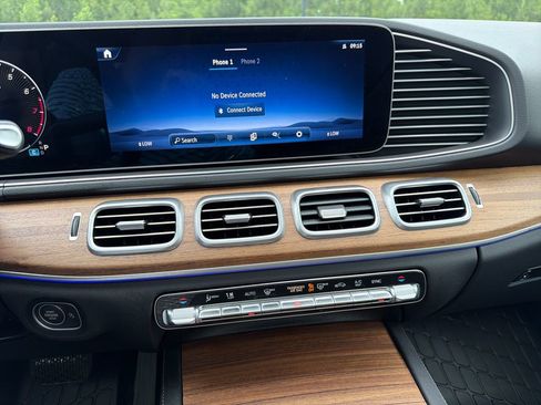 Certified 2025 Mercedes-Benz GLE 350 4MATIC image 6
