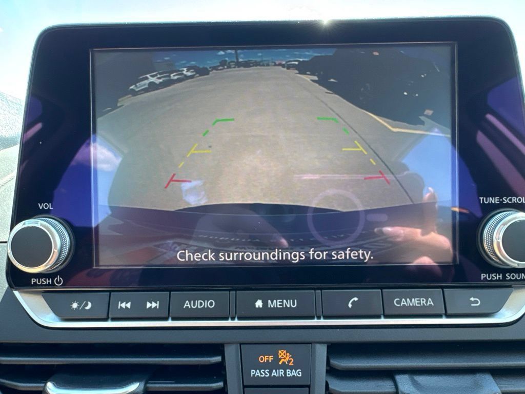 Used 2025 Nissan Altima 2.5 SV FWD image 6