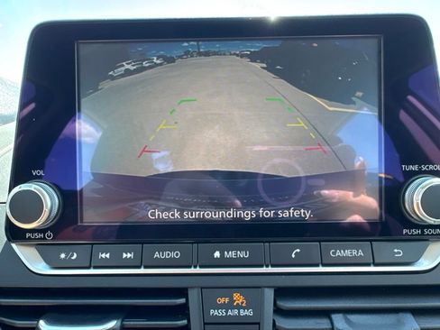 Used 2025 Nissan Altima 2.5 SV FWD image 6