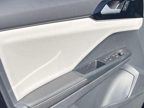 New 2026 Volkswagen Taos S FWD image 10