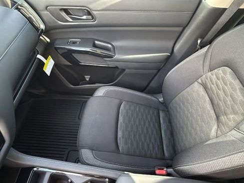 New 2026 Nissan Pathfinder SV image 12