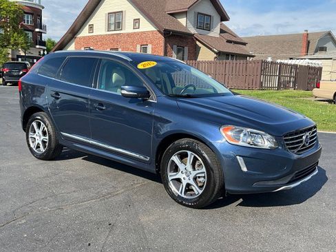 Used 2015 Volvo XC60 T6 w/ Protection Package AWD/4WD image 39