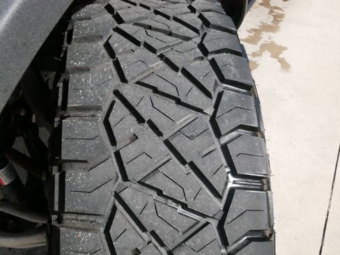 Used 2024 Ford Bronco Black Diamond image 12