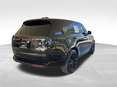 Used 2024 Land Rover Range Rover SE AWD/4WD image 3