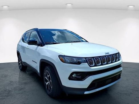 Used 2025 Jeep Compass Limited AWD/4WD image 8