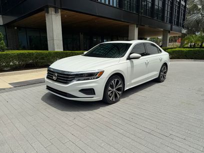 Used 2021 Volkswagen Passat 2.0T SE