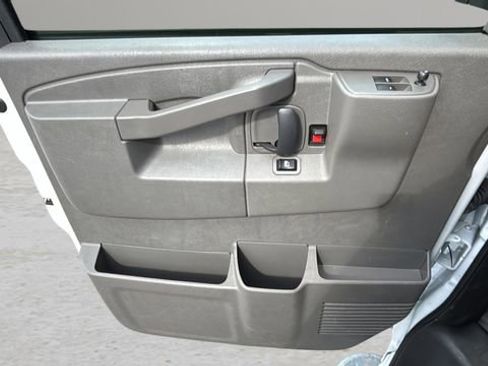 Used 2024 Chevrolet Express 2500 w/ Driver Convenience Package RWD image 18