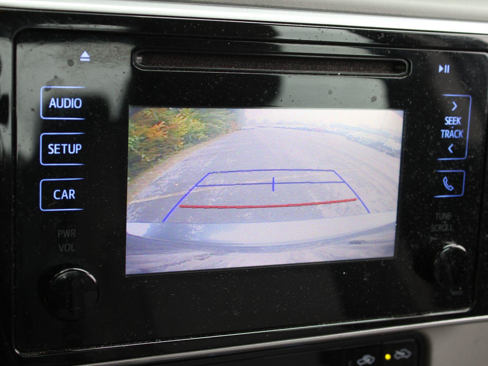 Used 2018 Toyota Corolla LE FWD image 14