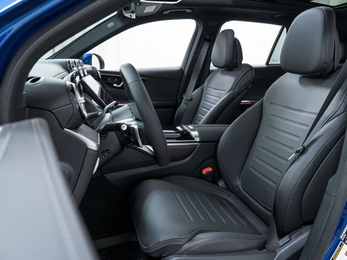 New 2026 Mercedes-Benz GLC 300 300 4MATIC image 13