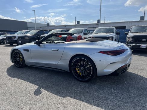 Used 2022 Mercedes-Benz SL 63 AMG 4MATIC image 9