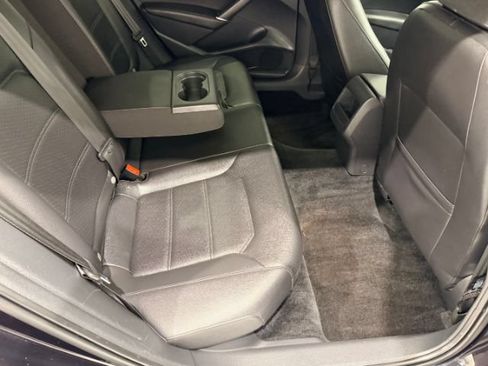Used 2017 Volkswagen Passat 1.8T R-Line FWD image 34
