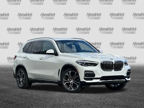 Used 2023 BMW X5 xDrive40i w/ Premium Package image 2