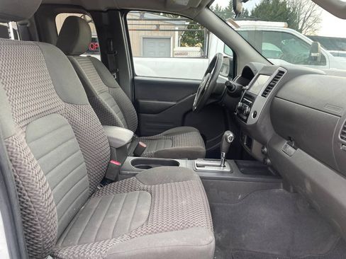 Used 2019 Nissan Frontier SV RWD image 17