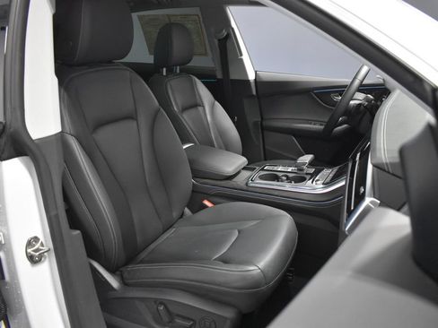 Used 2023 Audi Q8 Premium Plus w/ Premium Plus Package AWD/4WD image 14