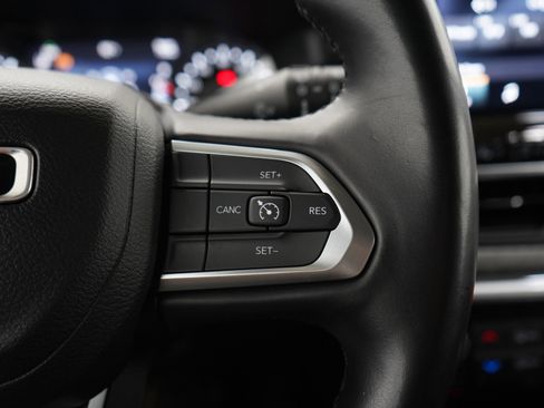 Used 2022 Jeep Compass Latitude AWD/4WD image 26