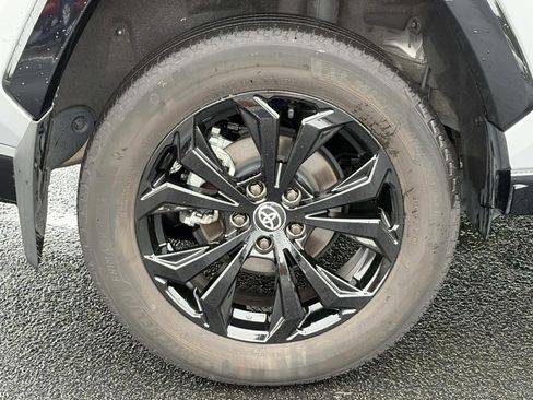 Used 2024 Toyota RAV4 SE AWD/4WD image 7