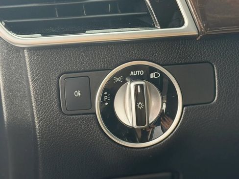 Used 2019 Mercedes-Benz GLS 450 4MATIC image 9