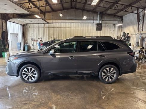Used 2025 Subaru Outback Touring XT w/ Popular Package #2 AWD/4WD image 4
