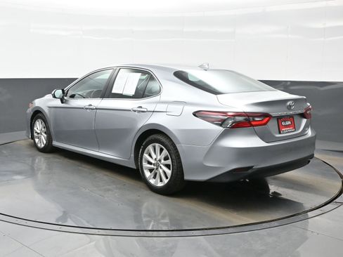Used 2024 Toyota Camry LE image 4