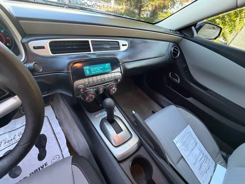 Used 2013 Chevrolet Camaro LS RWD image 18
