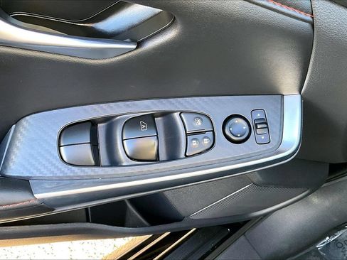 Used 2025 Nissan Sentra SR FWD image 34