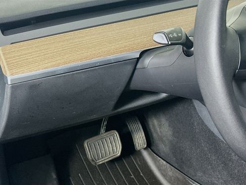 Used 2023 Tesla Model 3 Standard Range RWD image 16