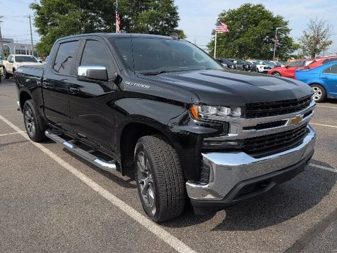Used 2019 Chevrolet Silverado 1500 LT w/ All-Star Edition AWD/4WD image 3