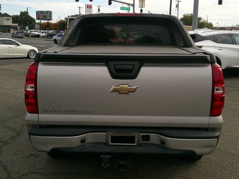 Used 2007 Chevrolet Avalanche LS image 6