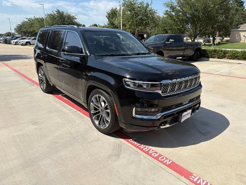 Used 2022 Jeep Grand Wagoneer Series III w/ Rear Seat Video Group 1 AWD/4WD image 1