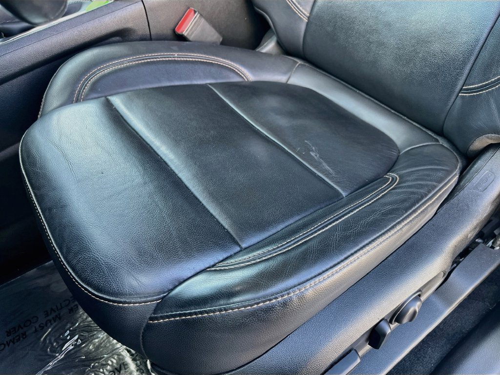 Used 2021 Chevrolet Traverse RS FWD image 19
