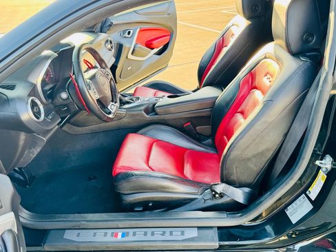 Used 2016 Chevrolet Camaro SS image 31