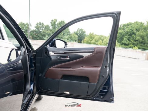Used 2017 Lexus LS 460 RWD image 35