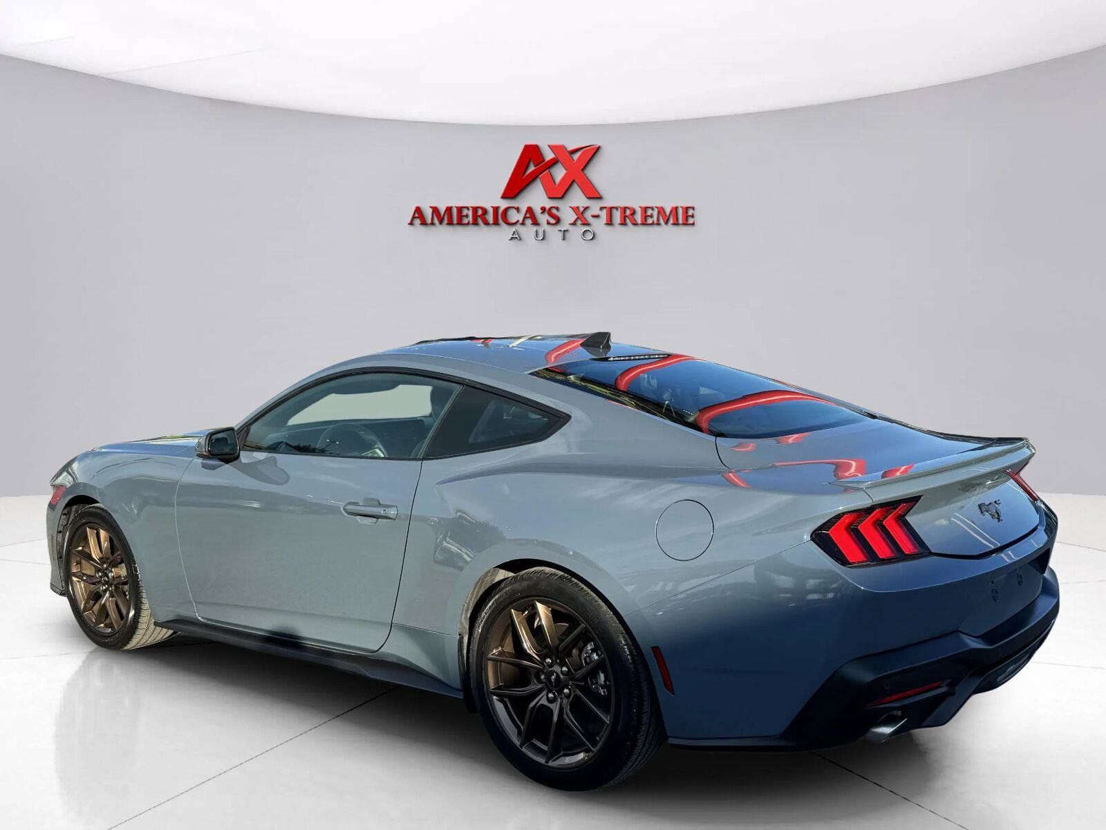 Used 2024 Ford Mustang Premium RWD image 4