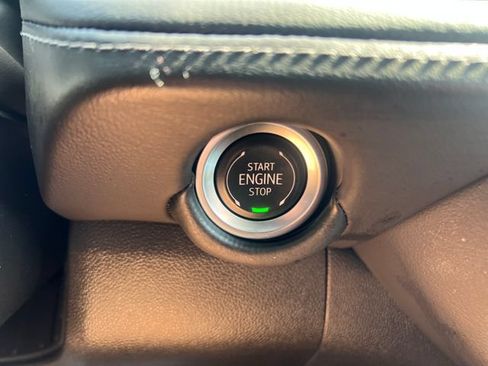 Certified 2025 Chevrolet Suburban Z71 AWD/4WD image 27