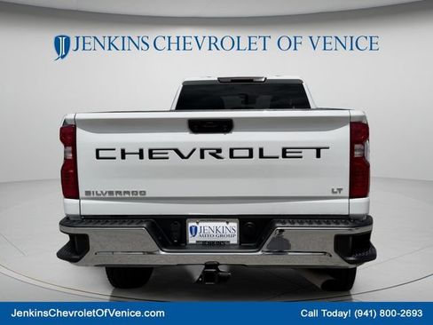 Used 2025 Chevrolet Silverado 2500 LT w/ Convenience Package AWD/4WD image 6