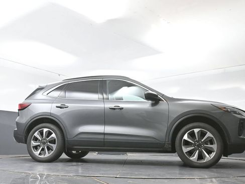 Used 2025 Ford Escape Platinum AWD/4WD image 52